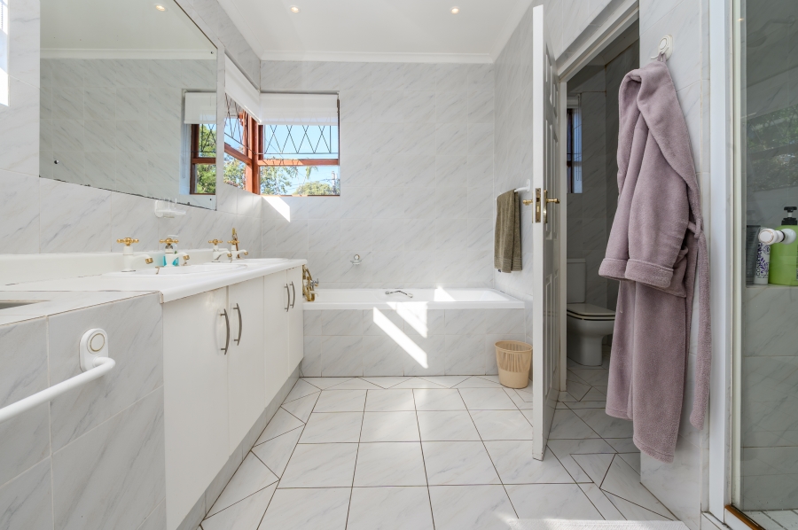 4 Bedroom Property for Sale in Walmer Eastern Cape